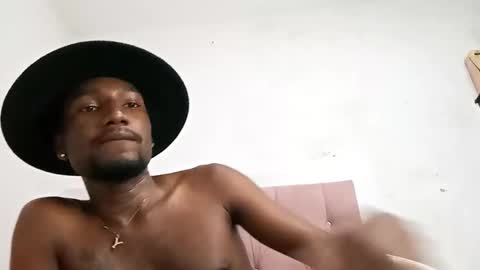 Snapshot of guapoj chatting on 02.19.25 guapoj online show from 02.19.25