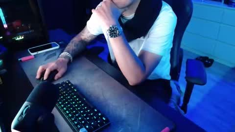 Snapshot of guayaco_ chatting on 02.07.26 Guayaco online show from 02.07.26