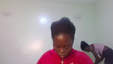 Snapshot of gud_lunah1 chatting on 06.15.26 gud_lunah1 online show from 06.15.26