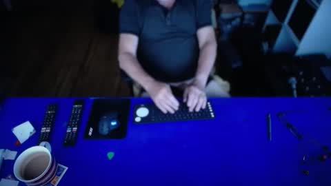 guesswhatigot2 online show from 02.02.26