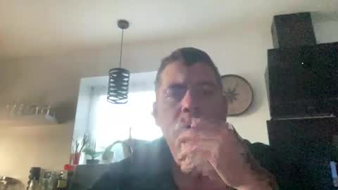 Snapshot of guil0 chatting on 10.15.25 guil0 online show from 10.15.25