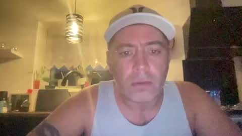 Snapshot of guil0 chatting on 10.17.25 guil0 online show from 10.17.25