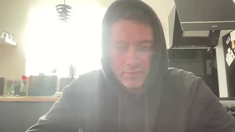 Snapshot of guil0 chatting on 10.20.25 guil0 online show from 10.20.25