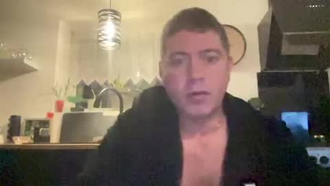 Snapshot of guil0 chatting on 10.21.25 guil0 online show from 10.21.25