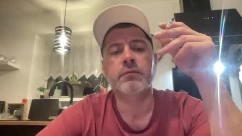 Snapshot of guil0 chatting on 11.01.25 guil0 online show from 11.01.25