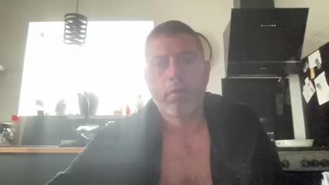 Snapshot of guil0 chatting on 11.02.25 guil0 online show from 11.02.25