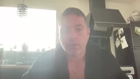 Snapshot of guil0 chatting on 11.05.25 guil0 online show from 11.05.25