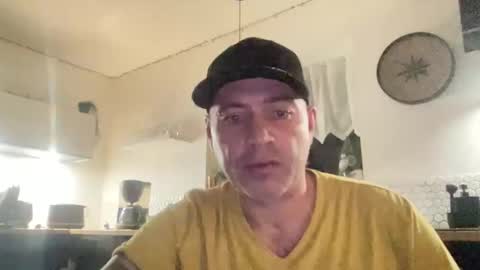 Snapshot of guil0 chatting on 01.07.26 guil0 online show from 01.07.26