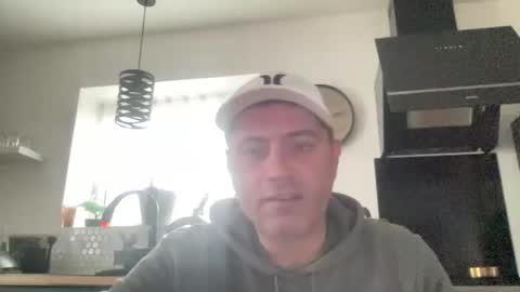 Snapshot of guil0 chatting on 01.10.26 guil0 online show from 01.10.26