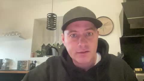 Snapshot of guil0 chatting on 01.14.26 guil0 online show from 01.14.26