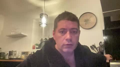 Snapshot of guil0 chatting on 01.18.26 guil0 online show from 01.18.26