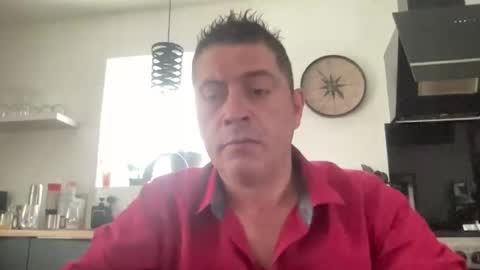 Snapshot of guil0 chatting on 02.14.26 guil0 online show from 02.14.26