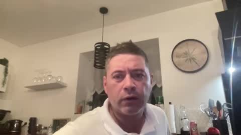 Snapshot of guil0 chatting on 03.01.26 guil0 online show from 03.01.26