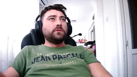 Snapshot of guliverreal chatting on 12.04.25 guliverreal online show from 12.04.25