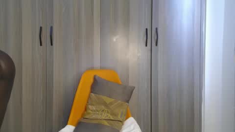 Miss Incredible online show from 02.14.26