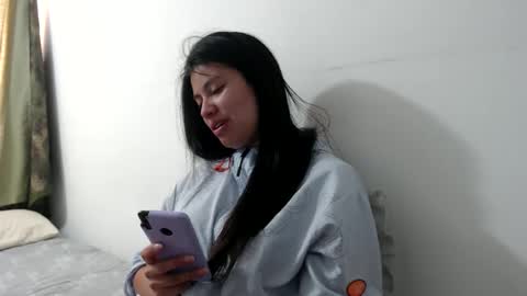 Vane blonde and Hazell black hair online show from 11.10.25