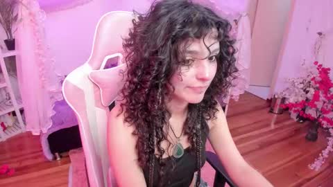 Snapshot of gummo_ chatting on 11.22.25 gummo_ online show from 11.22.25