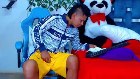 Hakim online show from 10.26.25