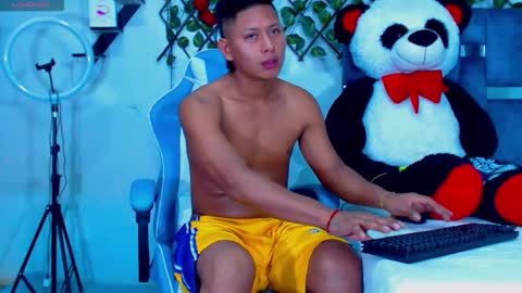 Hakim online show from 11.23.25