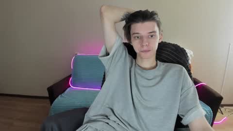 guy_liam1 online show from 12.19.24