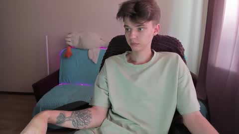 guy_liam1 online show from 09.24.25