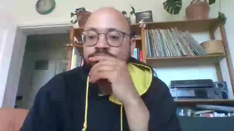 Snapshot of guy_wood15 chatting on 04.22.26 guy_wood15 online show from 04.22.26
