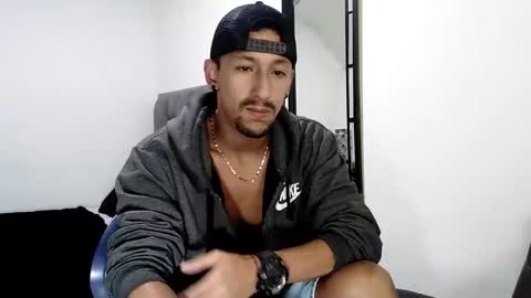 Snapshot of guykarim chatting on 01.26.25 karim online show from 01.26.25