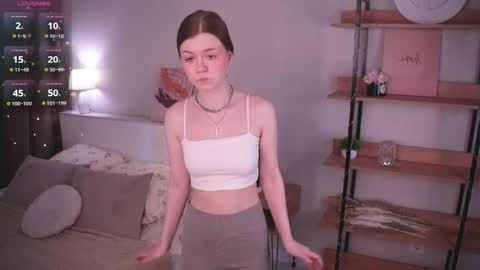 Snapshot of gwendatortoriello chatting on 05.02.26 Hello everyone Im May online show from 05.02.26