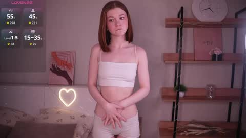 Snapshot of gwendatortoriello chatting on 06.06.26 Hello everyone Im May online show from 06.06.26