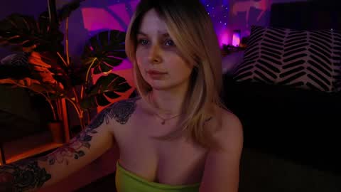 gwenhilton online show from 01.25.25