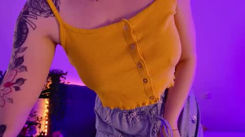 gwenhilton online show from 10.03.25