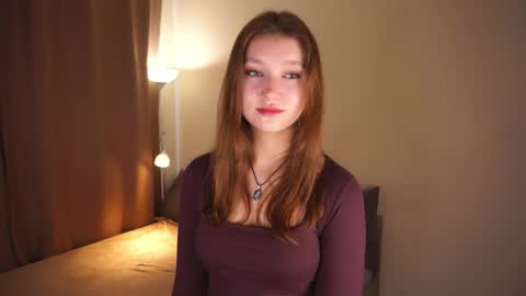 Snapshot of gwennielove chatting on 04.23.26 Molly online show from 04.23.26