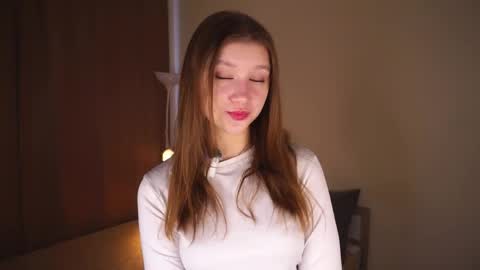 Snapshot of gwennielove chatting on 04.26.26 Molly online show from 04.26.26