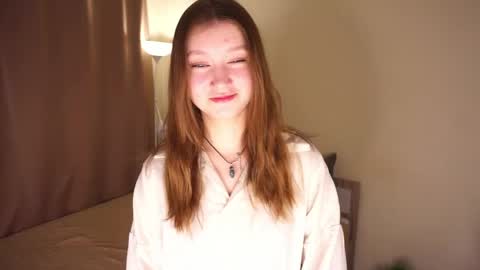 Snapshot of gwennielove chatting on 05.03.26 Molly online show from 05.03.26