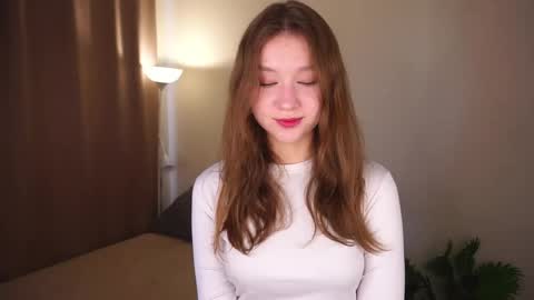 Snapshot of gwennielove chatting on 05.16.26 Molly online show from 05.16.26