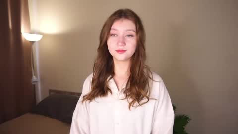Snapshot of gwennielove chatting on 06.02.26 Molly online show from 06.02.26