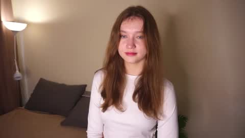 Snapshot of gwennielove chatting on 06.04.26 Molly online show from 06.04.26