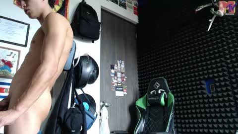 Snapshot of gymbro42 chatting on 05.19.26 Gymbro42 online show from 05.19.26