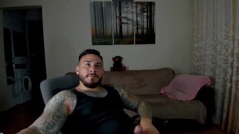 Snapshot of gymdominus chatting on 06.16.26 gymdominus online show from 06.16.26