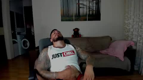Snapshot of gymdominus chatting on 06.25.26 gymdominus online show from 06.25.26