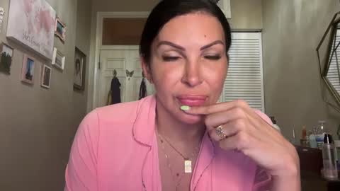 Snapshot of gypsy_rebellion chatting on 03.11.25 Gypsy online show from 03.11.25