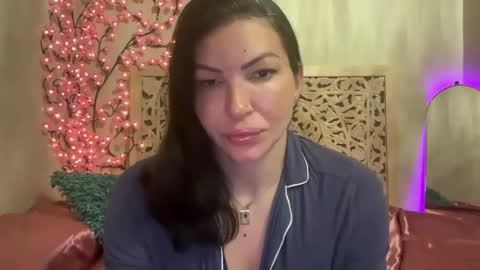 Snapshot of gypsy_rebellion chatting on 10.26.25 Gypsy online show from 10.26.25