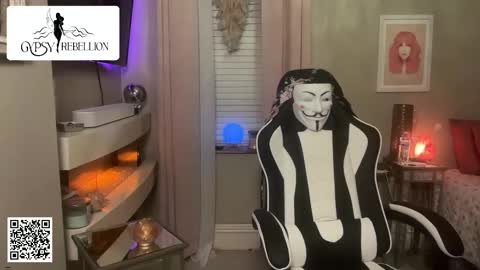 Snapshot of gypsy_rebellion chatting on 11.20.25 Gypsy online show from 11.20.25