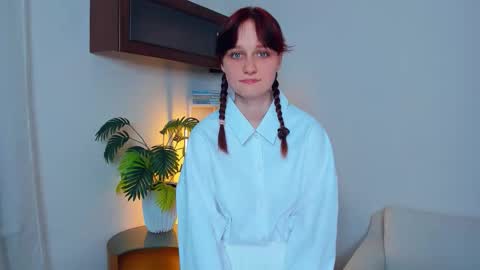 Kelly  Lilly online show from 09.12.25