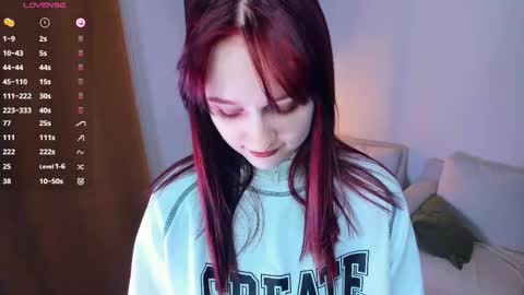 Kelly  Lilly online show from 02.04.26