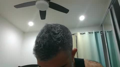 h0nest84 online show from 11.15.25