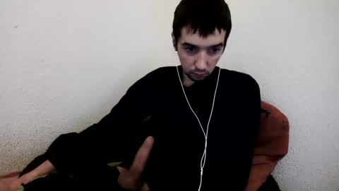 Snapshot of h1dden_reality chatting on 02.26.25 h1dden_reality online show from 02.26.25