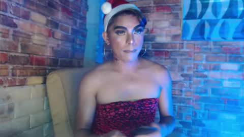 Snapshot of hadasam26 chatting on 12.24.24 SAM online show from 12.24.24