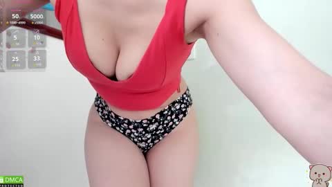 Hae-In online show from 11.04.25