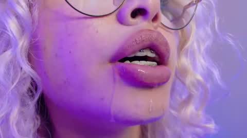 Haely online show from 03.05.26